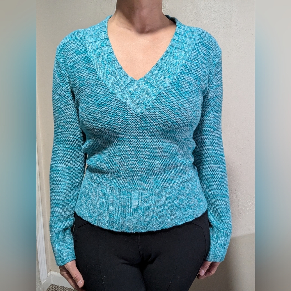 No-boundaries Women's Sparkly Glittery Blue vnecked Long Sleeve Sweater